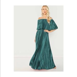 Shein Off-Shoulder Pleated Maxi Dress, Emerald Green, Size M; never worn
